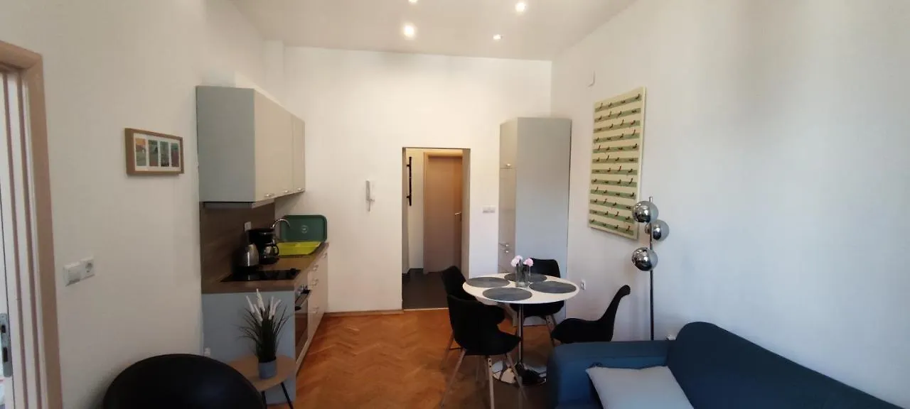 Apartment Milani With Private Garage Opatija