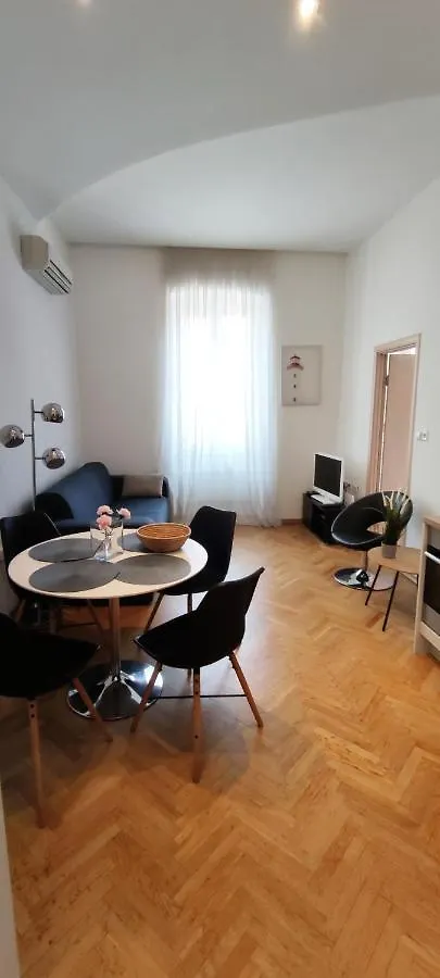 Apartment Milani With Private Garage 0*, Opatija Croatia